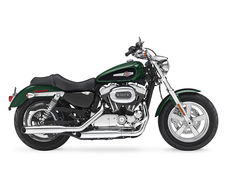 2016 Harley-Davidson&#174; Sportster® XL1200C - Sportster&#174; 1200 Custom Brighton, Michigan